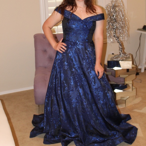 Blue Prom gown - Picture 3 of 3